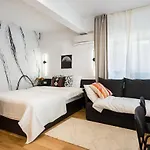 Lejlighed Sunny - Charming Balcony - Romana Square Bukarest