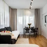 Sunny - Charming Balcony - Romana Square 아파트 부쿠레슈티