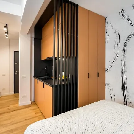 Sunny - Charming Balcony - Romana Square * Бухарест