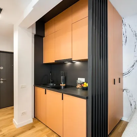 Sunny - Charming Balcony - Romana Square