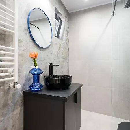 Daire Sunny - Charming Balcony - Romana Square Bükreş