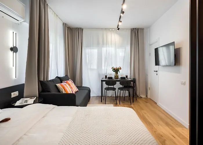 Apartmán Sunny - Charming Balcony - Romana Square Bukurešť