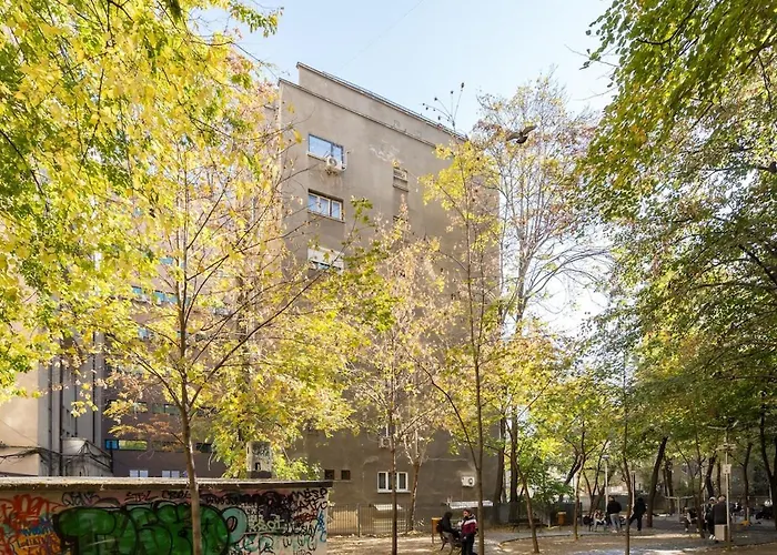Sunny - Charming Balcony - Romana Square Бухарест