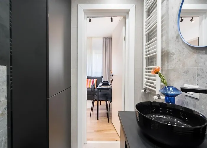 Apartmán Sunny - Charming Balcony - Romana Square