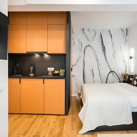 Appartement Sunny - Charming Balcony - Romana Square