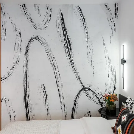 Sunny - Charming Balcony - Romana Square Bucarest