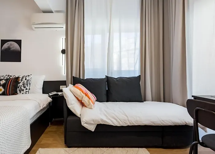 Apartment Sunny - Charming Balcony - Romana Square *
