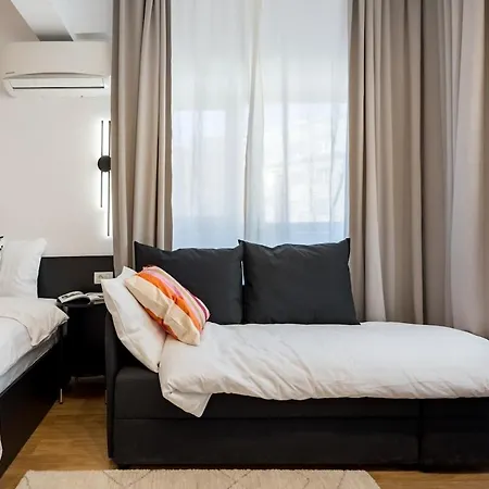 Apartment Sunny - Charming Balcony - Romana Square *