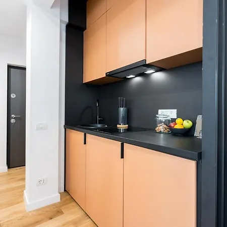 Sunny - Charming Balcony - Romana Square Apartment Bukarest